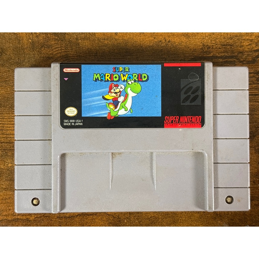 Nintendo Super Mario World SNES Game Cartridge SNS-MW-USA-1 1991 NTSC